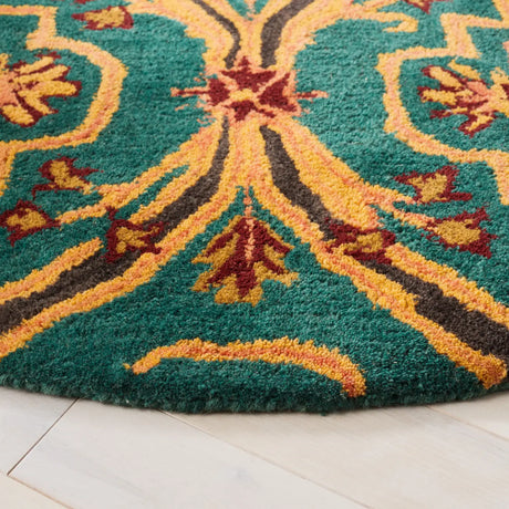 Safavieh Heritage 6'-0" x 6'-0" Rug in Green / Orange