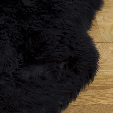 Safavieh Sheep Skin 5'-5" x 7'-7" Rug in Midnight Black