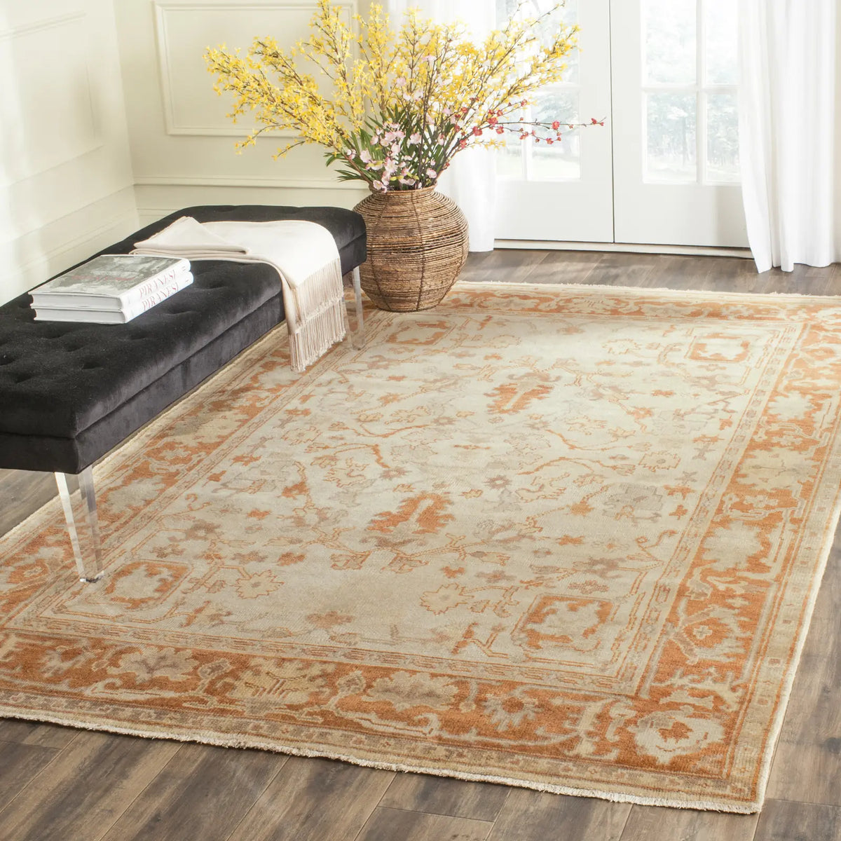 Safavieh Oushak 6'-0" x 9'-0" Rug in Ivory / Rust