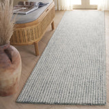 Safavieh Ebony 2'-3" x 9'-0" Rug in Green / Ivory