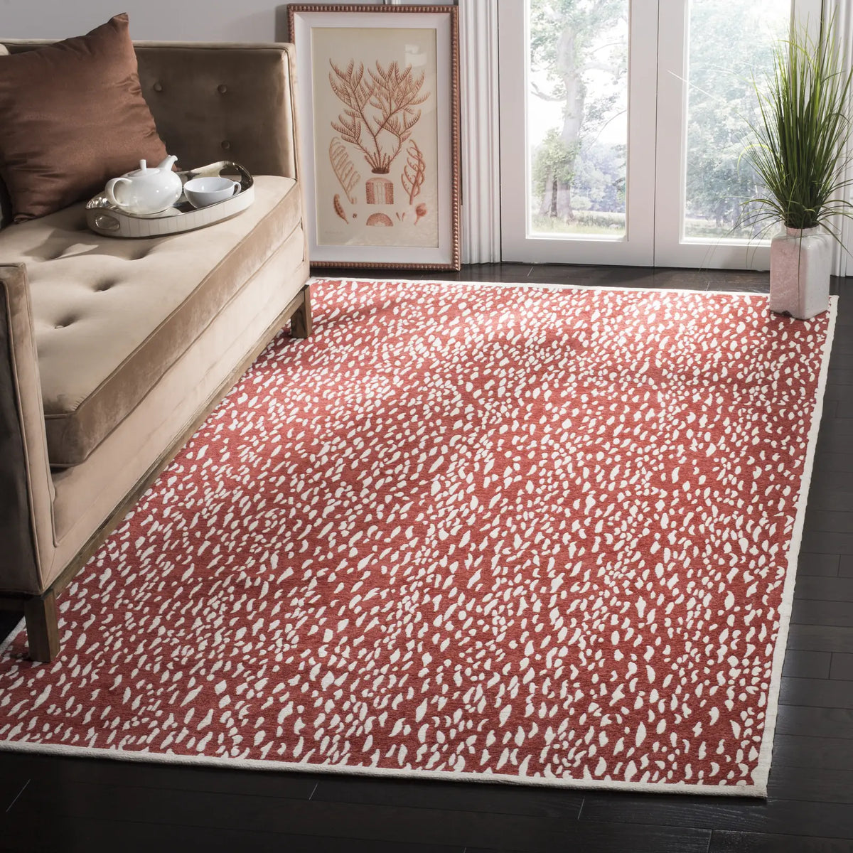 Safavieh Marbella 5'-0" x 8'-0" Rug in Red / Ivory