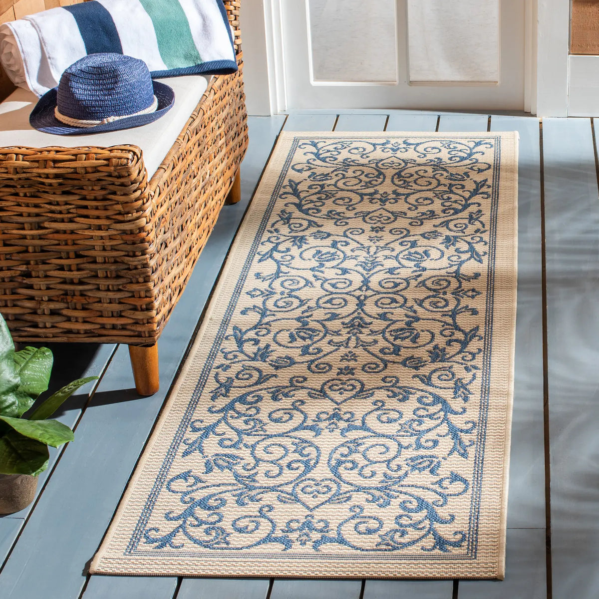 Safavieh Courtyard 2'-3" x 10'-0" Rug in Natural / Blue