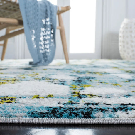 Safavieh Skyler 4'-0" x 6'-0" Rug in Teal / Green