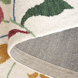 Safavieh Blossom 4'-0" x 6'-0" Rug in Ivory / Red