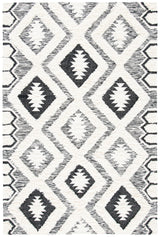 Safavieh Natura 4'-0" x 6'-0" Rug in Ivory / Black