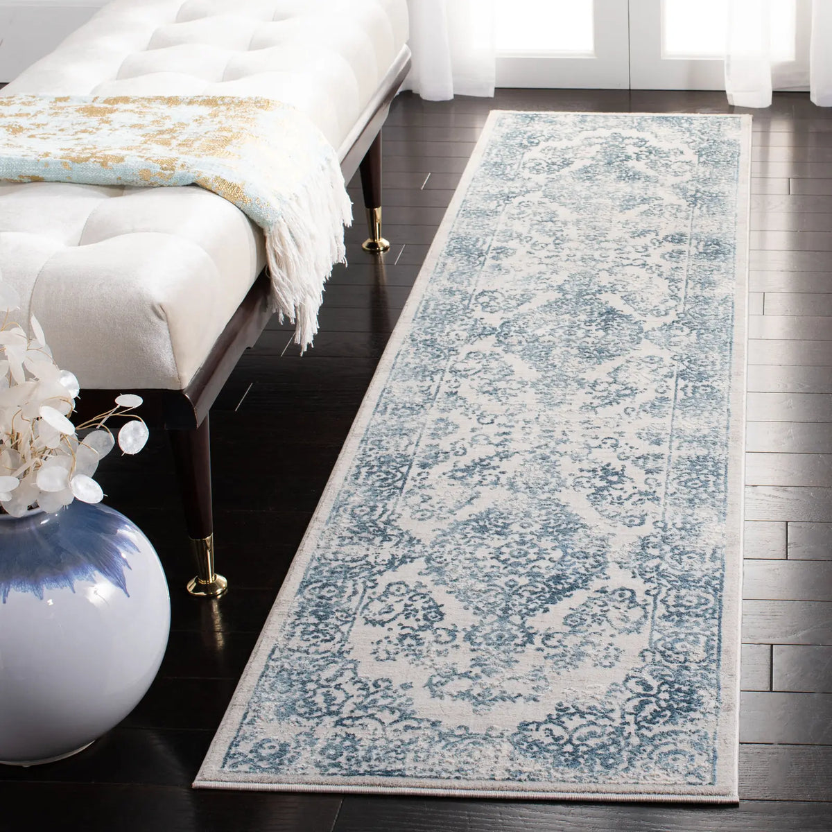 Safavieh Princeton 2'-0" x 8'-0" Rug in Blue / Beige