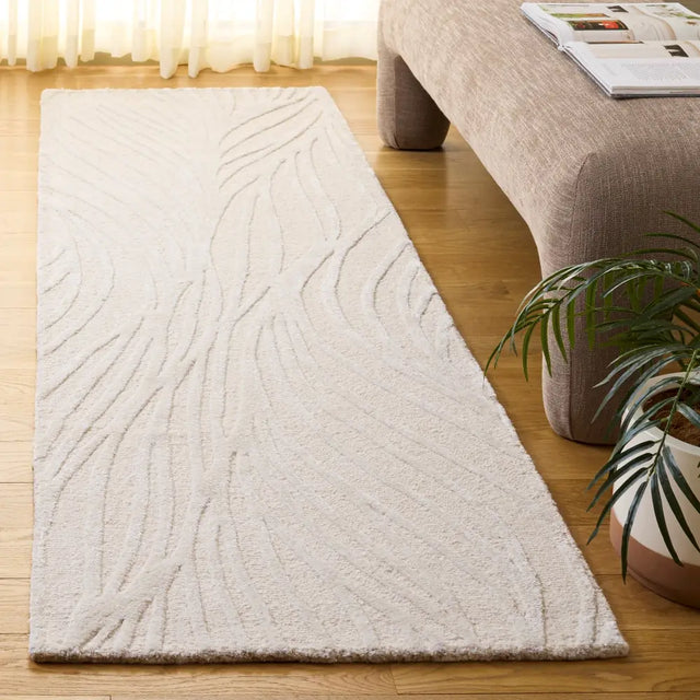 Safavieh Glamour 2'-3" x 8'-0" Rug in Ivory