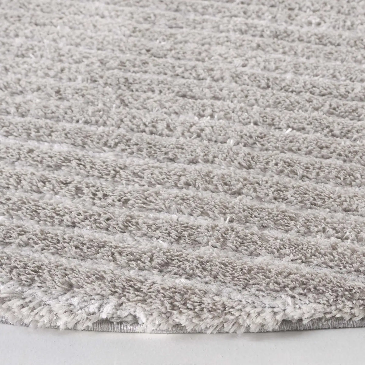 Safavieh Tahoe Shag 6'-7" x 6'-7" Rug in Grey