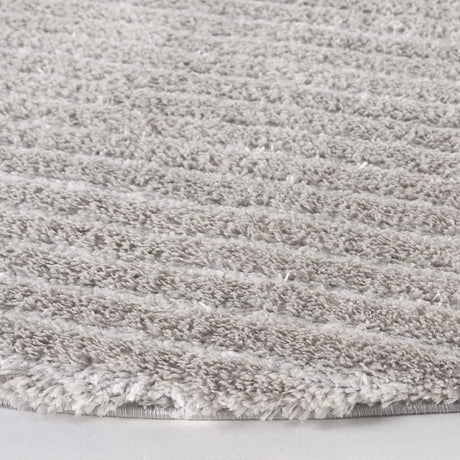 Safavieh Tahoe Shag 6'-7" x 6'-7" Rug in Grey