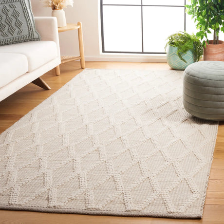 Safavieh Natura 4'-0" x 6'-0" Rug in Ivory