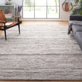 Safavieh Casablanca 6'-0" x 9'-0" Rug in Grey / Ivory