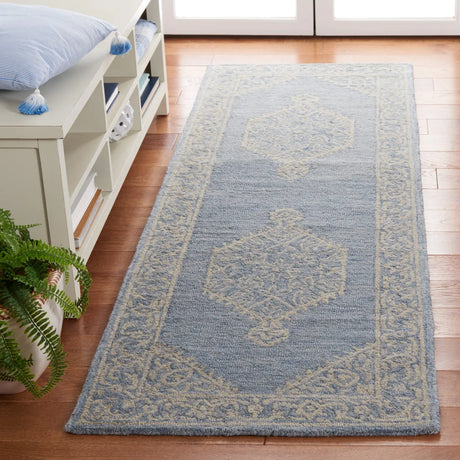 Safavieh Micro-Loop 2'-3" x 7'-0" Rug in Grey
