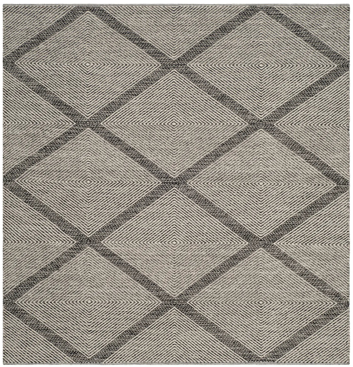 Safavieh Montauk 6'-0" x 6'-0" Rug in Black