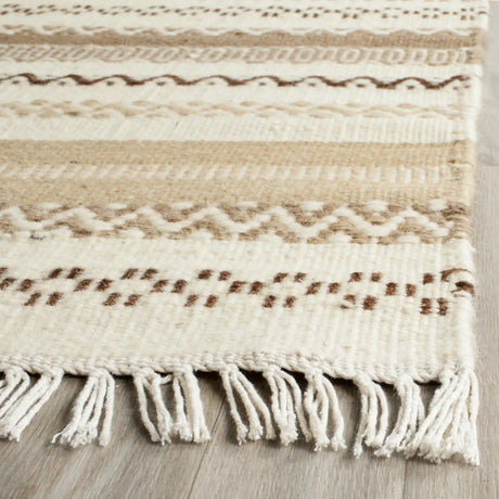 Safavieh Kilim 5'-0" x 8'-0" Rug in Beige