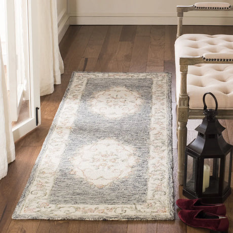 Safavieh Micro-Loop 2'-3" x 7'-0" Rug in Grey / Ivory