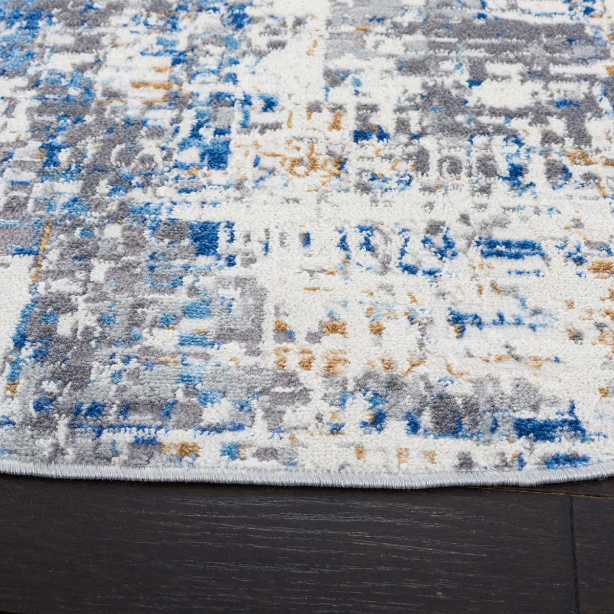 Safavieh Shivan 100 6'-7" x 6'-7" Rug in Ivory / Blue