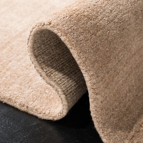 Safavieh Mirage 6'-0" x 9'-0" Rug in Beige