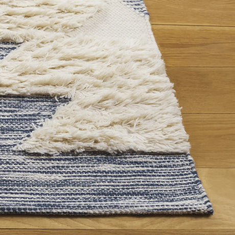 Safavieh Kenya 6'-0" x 9'-0" Rug in Navy / Ivory