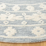 Safavieh Aspen 7'-0" x 7'-0" Rug in Light Grey / Ivory