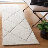 Safavieh Kenya 2'-3" x 9'-0" Rug in Ivory / Grey