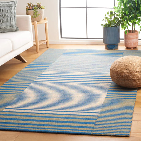 Safavieh Genre 4'-0" x 6'-0" Rug in Blue / Ivory