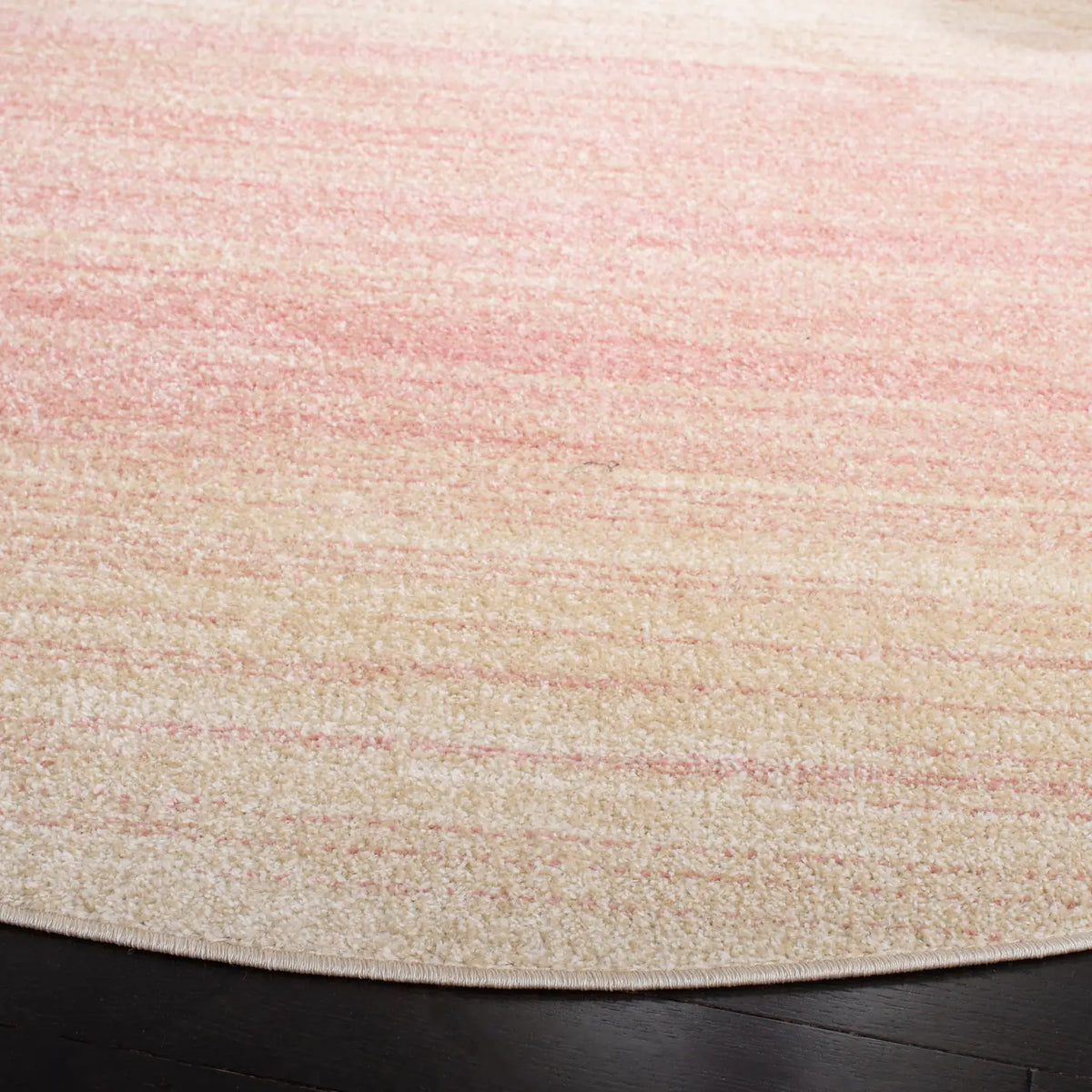 Safavieh Adirondack 6'-0" x 6'-0" Rug in Pink / Ivory