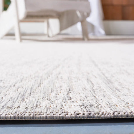 Safavieh Courtyard 4'-0" x 5'-7" Rug in Beige / Grey