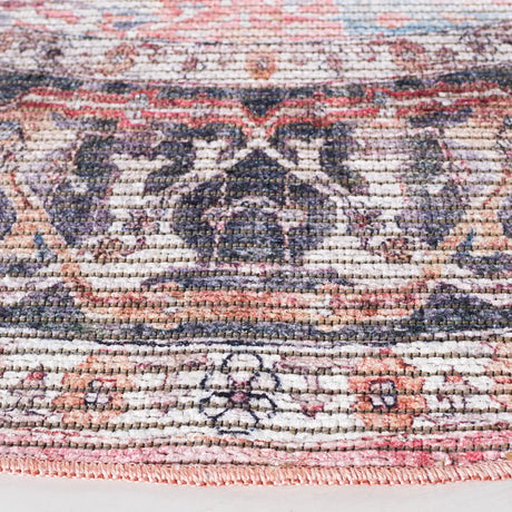 Safavieh Serapi 6'-7" x 6'-7" Rug in Rust / Grey