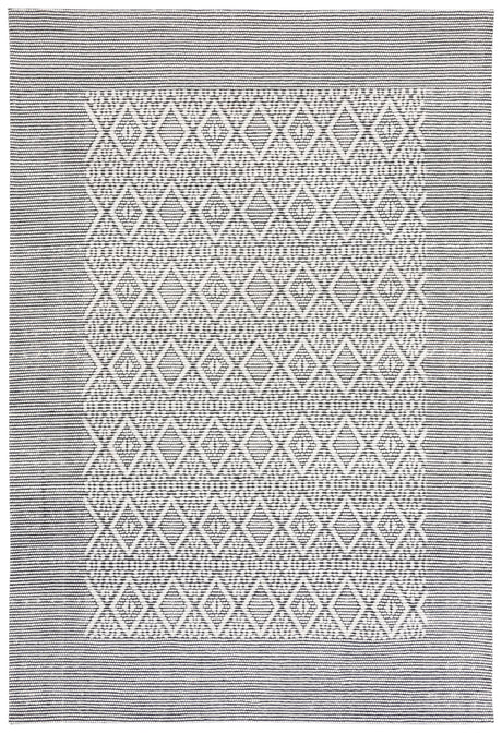 Safavieh Vermont 4'-0" x 6'-0" Rug in Ivory / Black