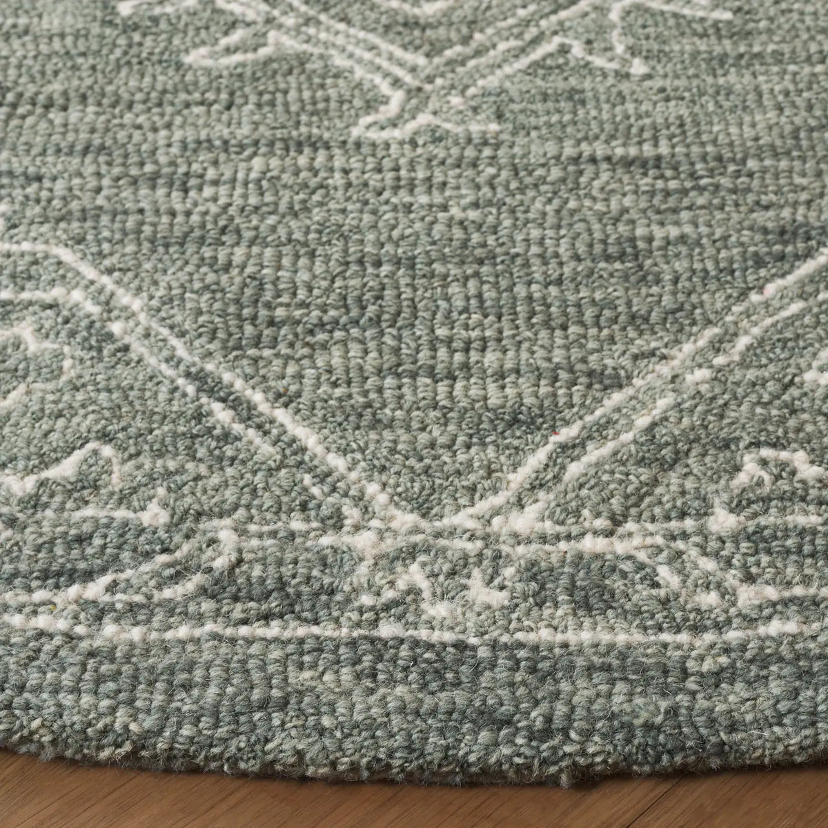 Safavieh Metro 6'-0" x 6'-0" Rug in Green / Ivory