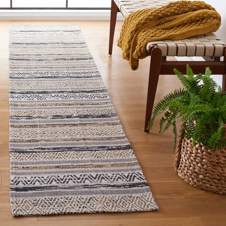 Safavieh Augustine 2'-0" x 9'-0" Rug in Ivory / Taupe
