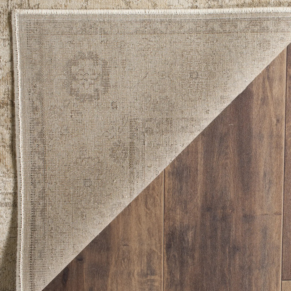 Safavieh Vintage 4'-0" x 5'-7" Rug in Stone