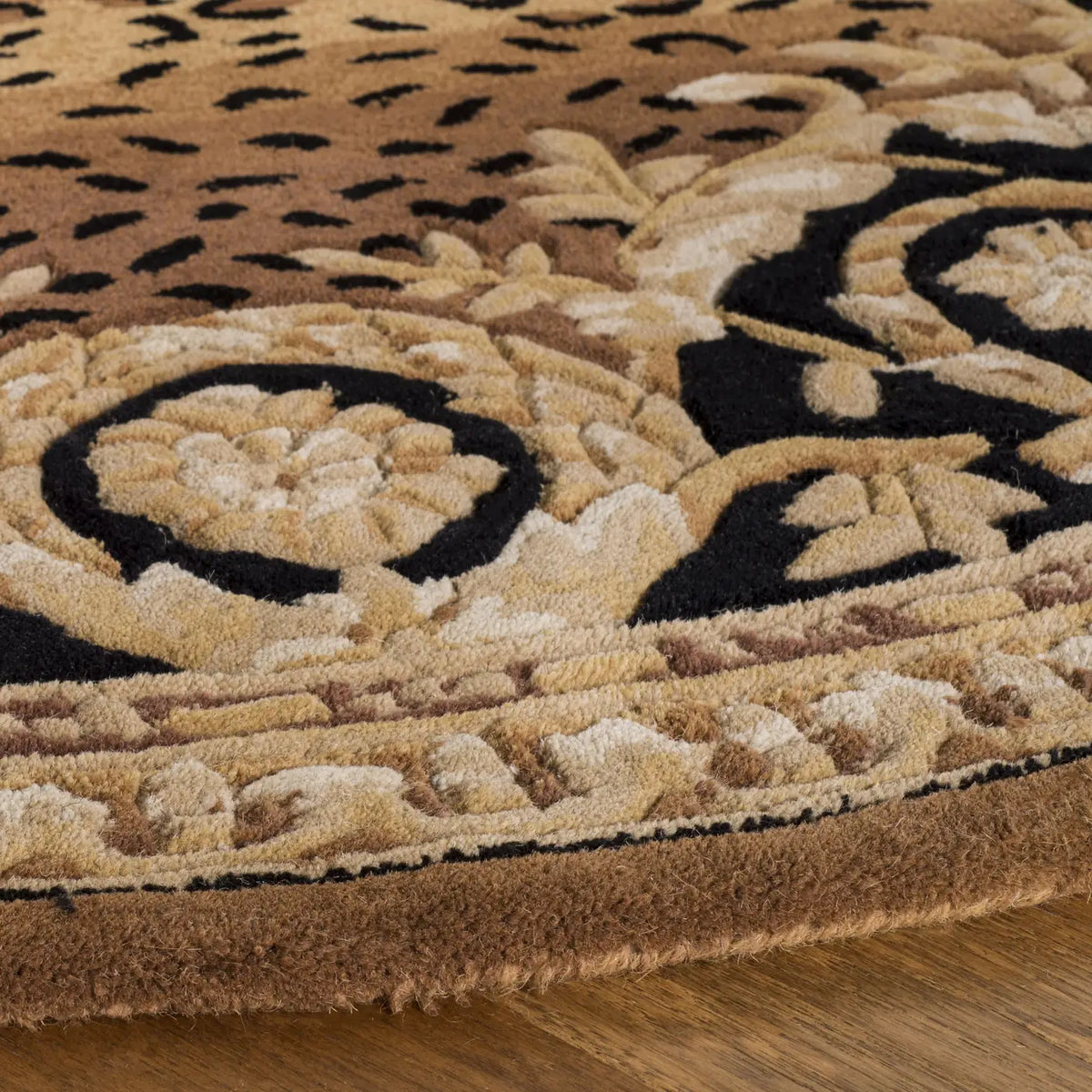 Safavieh Naples 6'-0" x 6'-0" Rug in Black / Gold