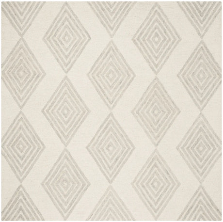 Safavieh Blossom 6'-0" x 6'-0" Rug in Ivory / Silver