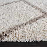 Safavieh Hudson Shag 7'-0" x 7'-0" Rug in Ivory / Beige