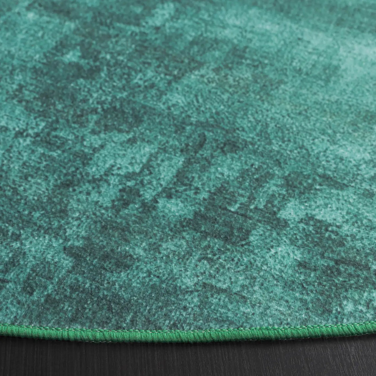 Safavieh Santa Monica 6'-0" x 6'-0" Rug in Green / Light Green