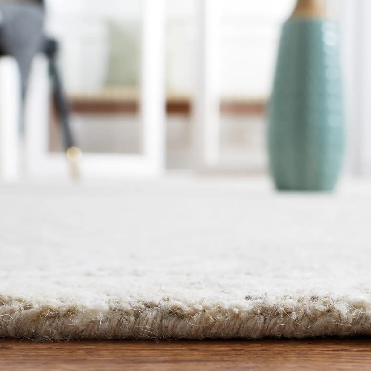 Safavieh Micro-Loop 5'-0" x 8'-0" Rug in Beige
