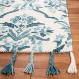 Safavieh Suzani 5'-0" x 8'-0" Rug in Ivory / Turquoise