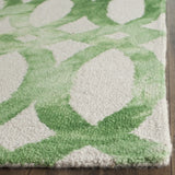 Safavieh Dip Dye 2'-3" x 6'-0" Rug in Ivory / Green