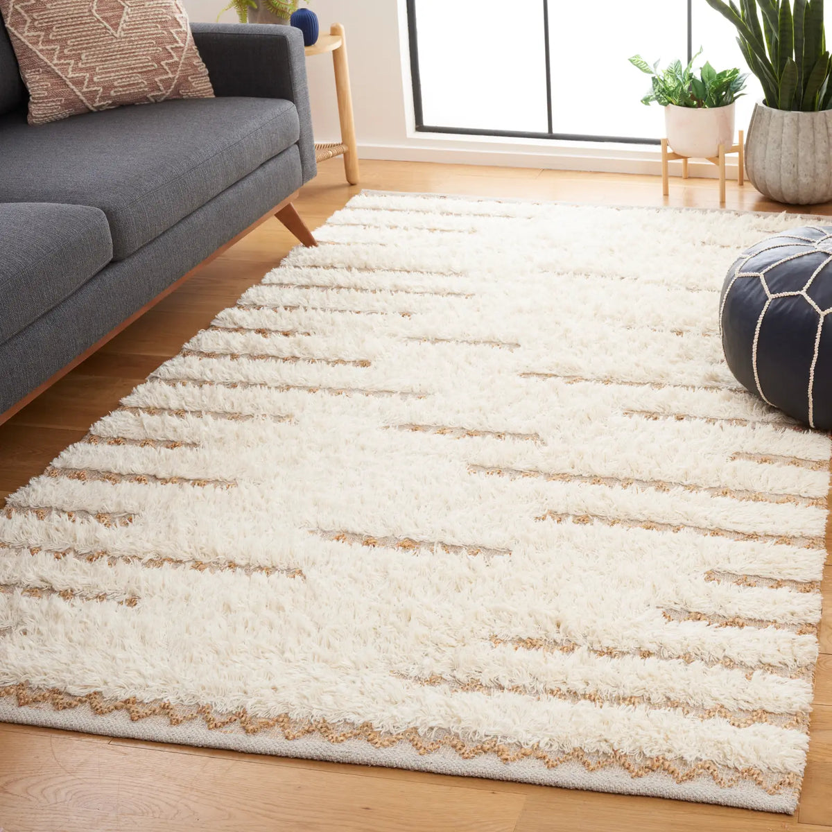 Safavieh Natura 4'-0" x 6'-0" Rug in Ivory / Natural