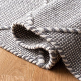 Safavieh Casablanca 4'-0" x 6'-0" Rug in Grey / Ivory