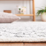 Safavieh Dip Dye 4'-0" x 6'-0" Rug in Ivory / Black