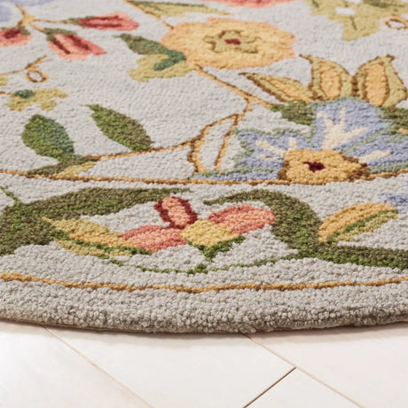 Safavieh Chelsea 5'-6" x 5'-6" Rug in Grey