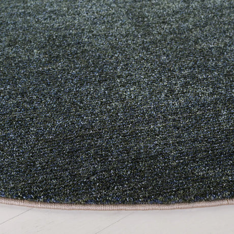Safavieh Lasa 6'-7" x 6'-7" Rug in Green