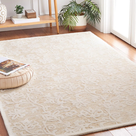Safavieh Martha Stewart 4'-0" x 6'-0" Rug in Gold / Ivory