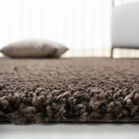 Safavieh August Shag 900 4'-0" x 6'-0" Rug in Brown