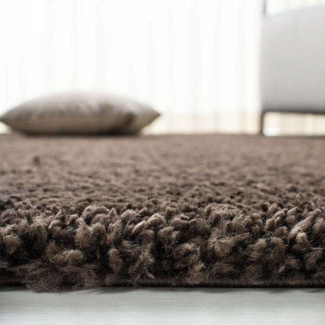 Safavieh August Shag 900 4'-0" x 6'-0" Rug in Brown