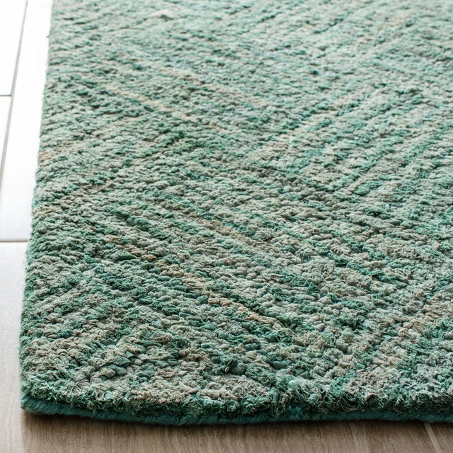 Safavieh Nantucket 4'-0" x 6'-0" Rug in Green / Multi