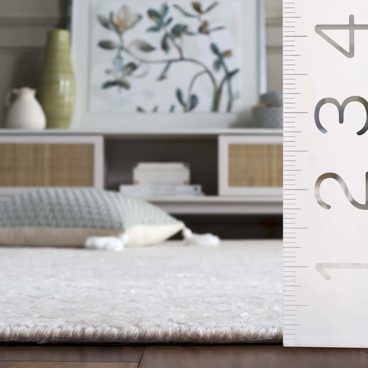 Safavieh Mirage 6'-0" x 9'-0" Rug in Ivory