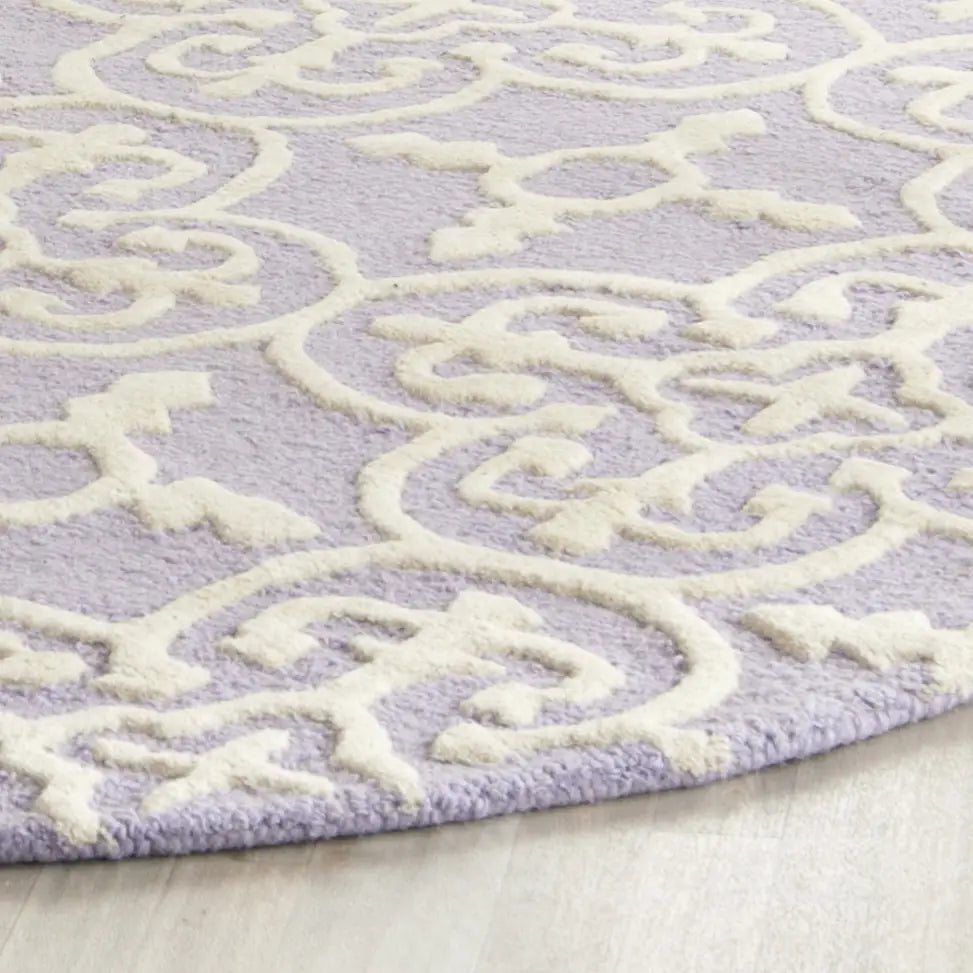 Safavieh Cambridge 6'-0" x 6'-0" Rug in Lavander / Ivory